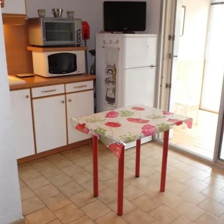 Appartamento 2 Pièces Rdc Avec Parking, Terrasse - Fr-1-326-439 Le Castellas