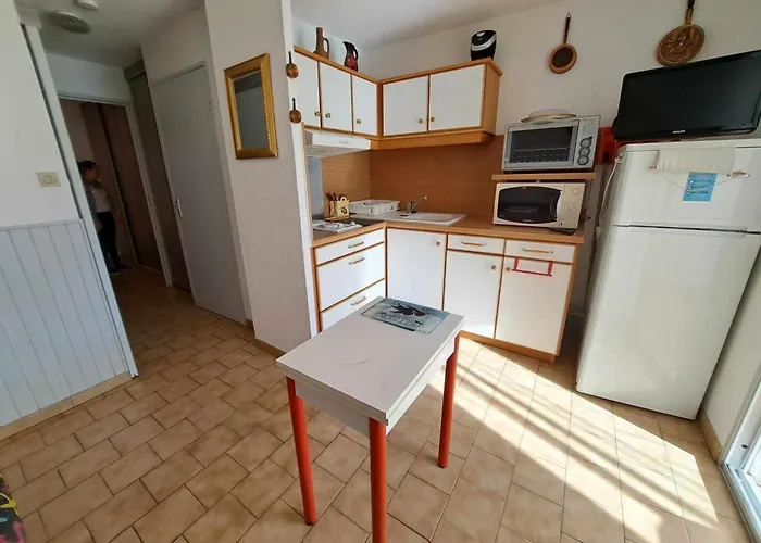 2 Pièces Rdc Avec Parking, Terrasse - Fr-1-326-439
